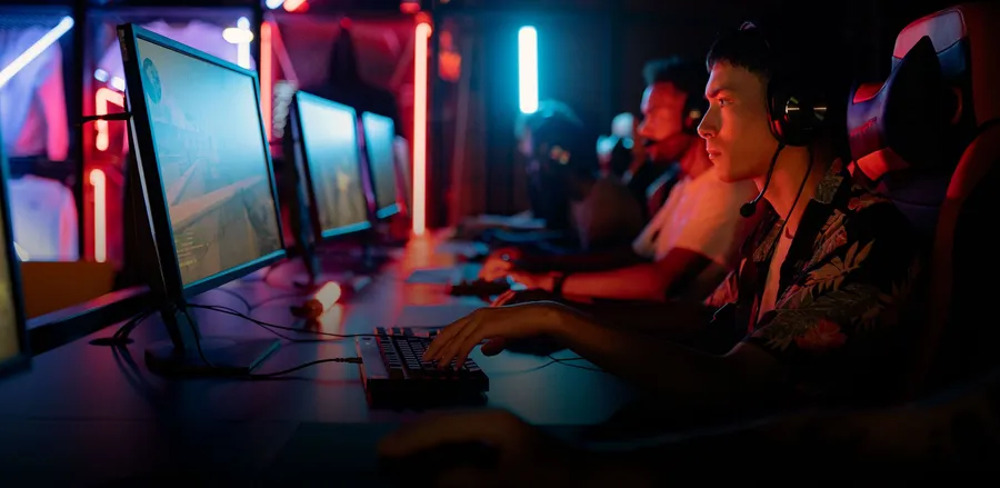 Navigating the Esports Industry: Tips for Professionals